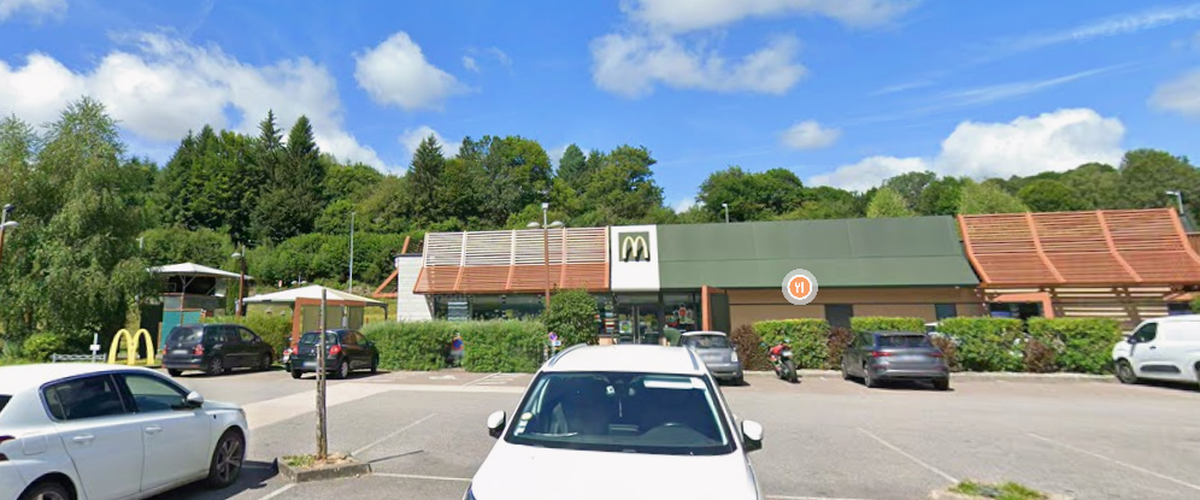 Oublié pendant 5 heures sous la canicule dans une voiture sur un parking de Mc Do, un bébé de 18 mois en urgence absolue