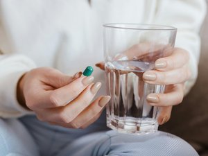 Déshydratation, coup de chaud... Quels sont les risques avec la prise de certains médicaments en période de fortes chaleurs ?