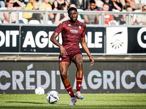 Football : le jeune défenseur central Dylan Vangi s'engage avec Rodez