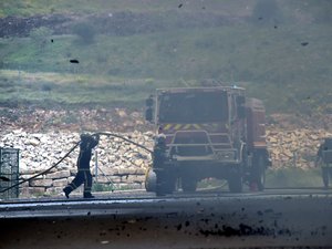 Incendie au pied du viaduc de Millau : un engin agricole a pris feu, le sinistre rapidement maîtrisé dans la soirée