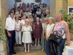 Chaque année, cette commune de l'Aveyron les compte (et elle n'est pas la seule) : de mai à mai, vingt-quatre bébés à l'honneur !