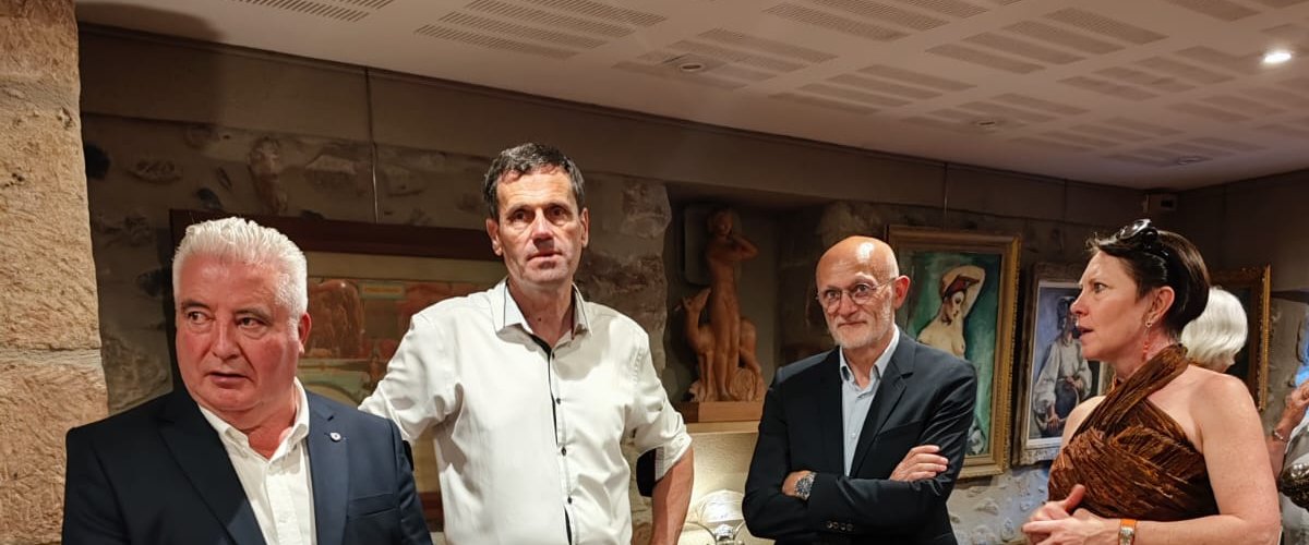 Cette acheteuse de l'émission télévisée Affaire conclue inaugure sa galerie au Vieux Palais d'Espalion