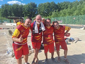 Quilles de huit : Boularot (Rodez), l'or en faisant trembler le record