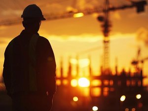 Canicule : l'ouvrier de 35 ans se plaignait de la chaleur, il meurt d'un malaise au moment de quitter le chantier