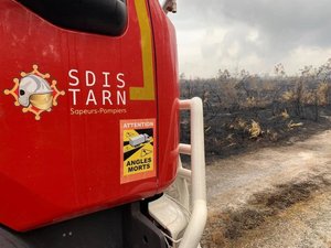Occitanie : l'incendie détruit cinq hectares de récoltes et un camion de pompier, deux blessés