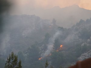 Incendie aux portes de Marseille : 100 hectares partis en fumée, 300 pompiers toujours sur place, voici les impressionnantes images