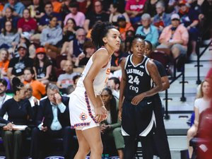 Basket-ball : la Ruthénoise Leïla Lacan a fait ses débuts en WNBA
