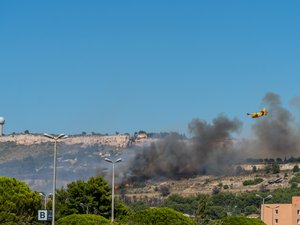 Incendies à Marseille et dans l'Aude : quels sont les risques d'une trop grande exposition à la fumée ?
