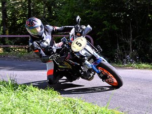 Moto : à Villecomtal, un parcours exigeant pour les 155 concurrents du rallye du Dourdou