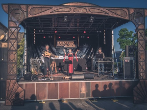 Des concerts dans les endroits les plus paumés: la guinguette itinérante s'élance à travers l'Aveyron