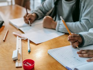 Allocation de rentrée scolaire : on connaît enfin les dates de versement de cette aide dont vont bénéficier à 3 millions de foyers cet été