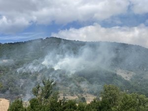 Dix hectares de broussailles détruites par un incendie dans le Sud-Aveyron, le feu désormais fixé par les pompiers