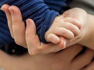 Siège spécial, place avant, amende encourue... ces règles à ne pas oublier lorsque vous voyagez avec un enfant en voiture