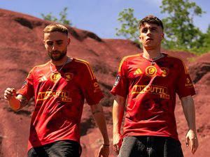 Football : Rodez a dévoilé son nouveau maillot domicile