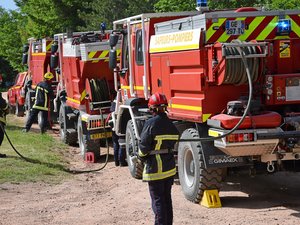 Villeneuve, Coupiac, le Bas-Ségala... L'Aveyron touché par plusieurs feux de végétation ce mardi