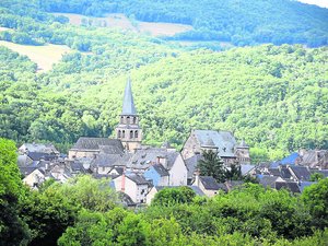Votre été en Aveyron : sur le chemin de Compostelle, l'un des Plus beaux villages de France, Saint-Côme-d'Olt vaut le détour par-delà son clocher