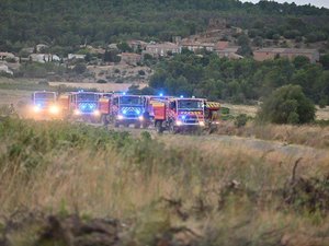 Incendies : fixé, maîtrisé, noyé... Que signifient ces termes qui désignent les différents états d'un feu ?
