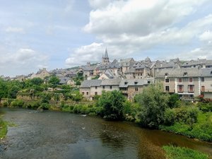 Canicule : avec déjà près de 40 °C, cette commune de l'Aveyron est devenue vendredi l'endroit le plus chaud de France