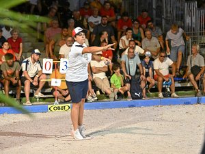 VIDEO. Pétanque : Aurélie Bories, à jamais la première à Espalion !