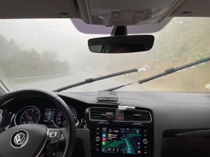 VIDÉO. Violent orage de grêle : 105 mm de pluie en 4 heures, toiture envolée, toit détruit par un incendie, chutes d'arbres, pas moins de 76 interventions pour les pompiers de l'Aveyron