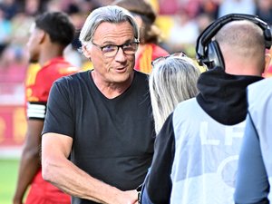 VIDEO. Football : "Je suis fier d'eux, même s'il y a de la déception", les réactions après le nul (1-1) entre Rodez et Laval