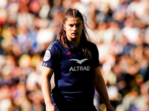 Coupe du monde de rugby féminin : l'Aveyronnaise Axelle Berthoumieu démarre sur le banc