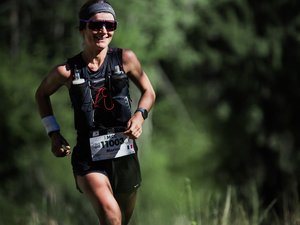 Trail : l'Espalionnaise Marine Quintard lève les bras sur le Mont-Blanc