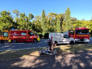 Collision entre un vélo et une voiture en Aveyron : le cycliste est décédé, il ne portait pas de casque et les freins avant ne fonctionnaient pas
