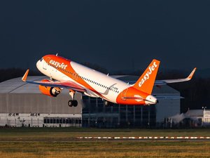 Ils avaient décollé du Maroc pour atterrir en Suisse et se retrouvent à faire du camping à l'aéroport de Toulouse-Blagnac