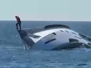 VIDÉO. Le yacht à un million de dollars est mis à l'eau pour la première fois et coule en quelques minutes