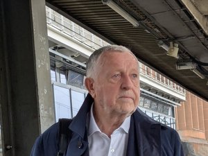 Municipales 2026 : d'ancien patron de l'OL à maire, Jean-Michel Aulas annonce être candidat à Lyon avec le soutien de Laurent Wauquiez