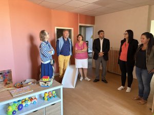 Un lieu pour les enfants : la nouvelle maison des assistantes maternelles a ouvert ses portes à Villefranche-de-Rouergue