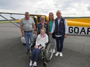 Et après, piloter un avion ou sauter en parachute ? À 104 ans, l'Aveyronnaise Raymonde Pack continue de vivre ses rêves en altitude