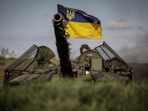 Guerre en Ukraine : Zelensky monte au front encourager son armée à la contre-offensive face à 700 000 soldats russes