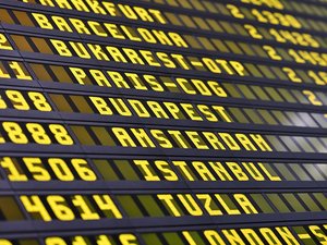 Prudence si vous devez prendre l'avion depuis Bruxelles : la journée de lundi s'annonce à nouveau perturbée, après la cyberattaque