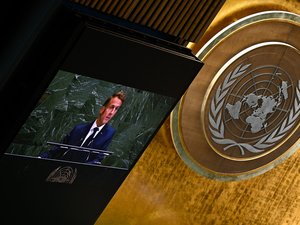 Reconnaissance de l'État de Palestine : succès diplomatique international mais maladresse politique en France, pour Emmanuel Macron