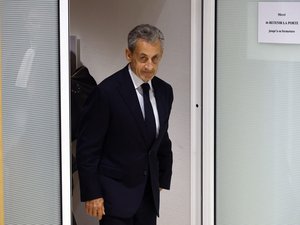 Nicolas Sarkozy condamné à 5 ans de prison : cellule de 9 m2, télévision payante, quartier pour 