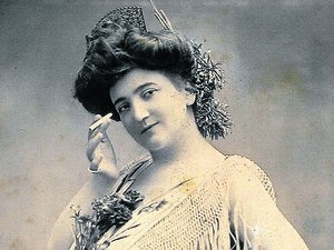 Cadeau de Nicolas II, gramophone... Des objets inédits d'Emma Calvé rejoignent les collections du musée de Millau