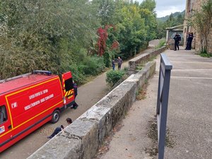 Une fuite d'hydrocarbures pollue le Tarn à Aguessac, les secours mobilisés pour limiter l'impact à l'environnement