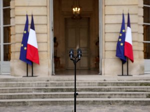 Démission de Sébastien Lecornu : quatre Premiers ministres, passages éphémères... depuis début 2024, une valse incessante à Matignon