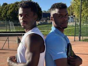 Tennis : à Rodez, les jumeaux Charles et Maxence Bertimon font la paire