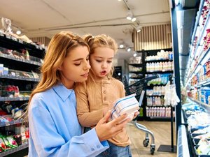 Trop gras, trop sucré, trop salé... Quels sont ces produits laitiers à destination des enfants, épinglés par l'ONG Foodwatch ?