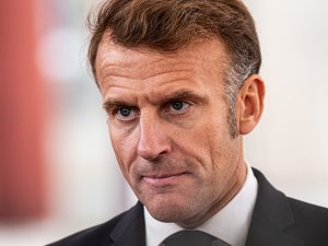 Macron convie les forces politiques à 14 h 30 et promet de nommer un Premier ministre d'ici ce "vendredi soir"