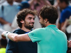 "C'est un truc de fou" : finale entre cousins ce dimanche du Masters 1 000 de Shanghai avec le Français Rinderknech face au Monégasque Vacherot