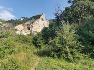 Un randonneur chute et se blesse dans une zone difficile d'accès en Aveyron : d'importants moyens déployés pour l'évacuer