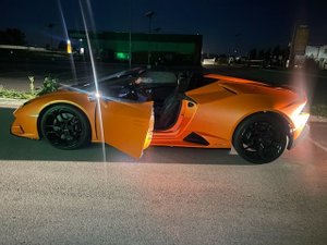 Le champion du jour : il loue une Lamborghini pour un mariage mais passe à 190 km/h devant les gendarmes