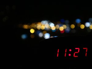 Changement d'heure : on passe très bientôt à l'heure d'hiver, faut-il reculer ou avancer l'heure ?