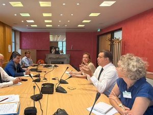 "L'enjeu est de taille" : le député Jean-François Rousset remet son rapport sur les dépassements d'honoraires à Matignon