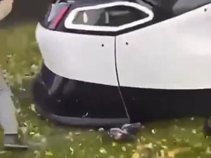 VIDÉO. L'enfant de 8 ans est miraculé : percuté par le tram, il se retrouve sous la rame avec juste ses pieds qui dépassent