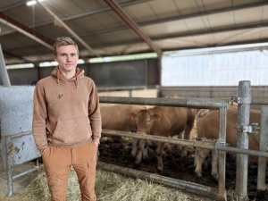 "Il suffit d'un cas pour perdre tout l'élevage" : la dermatose nodulaire rend "malades" les éleveurs d'Aveyron et d'ailleurs